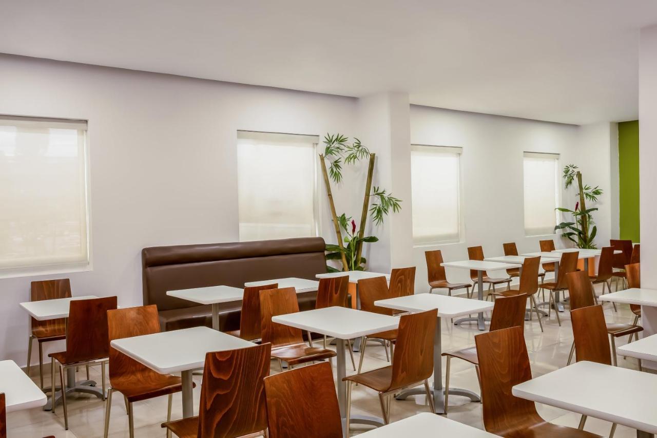 One Puebla Finsa Hotel Kültér fotó
