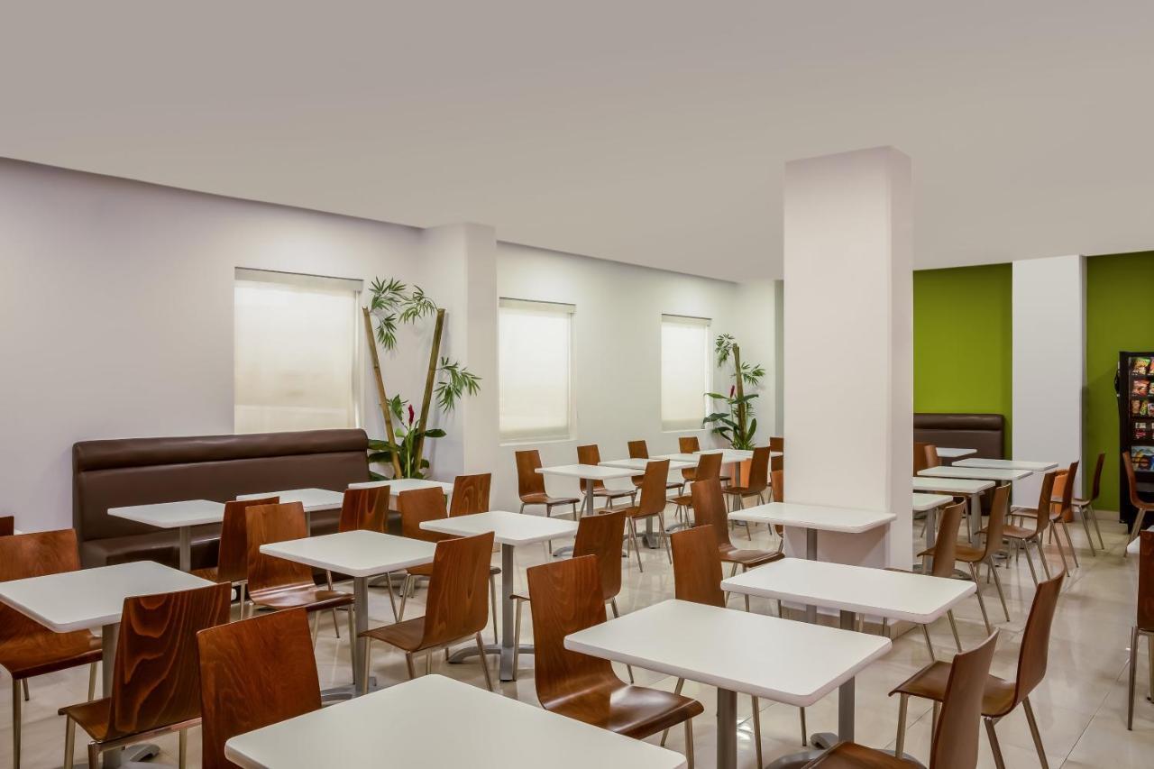 One Puebla Finsa Hotel Kültér fotó