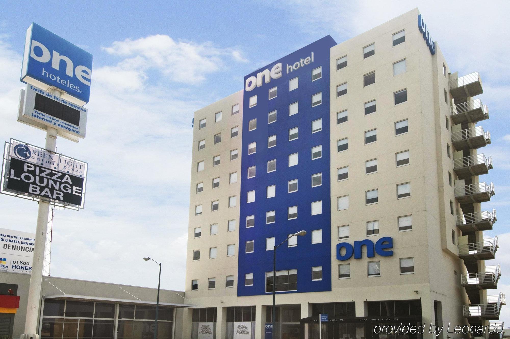 One Puebla Finsa Hotel Kültér fotó